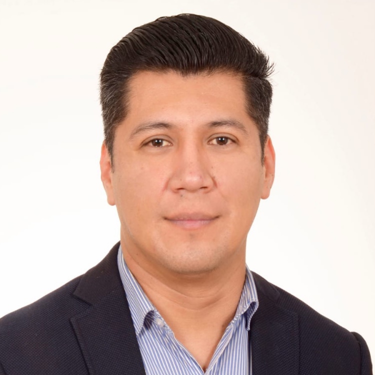 Picture of Gustavo Valente